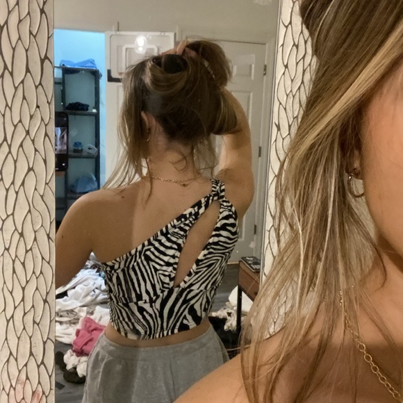 Shein Off the Shoulder Zebra Crop Top - Picture 5 of 6